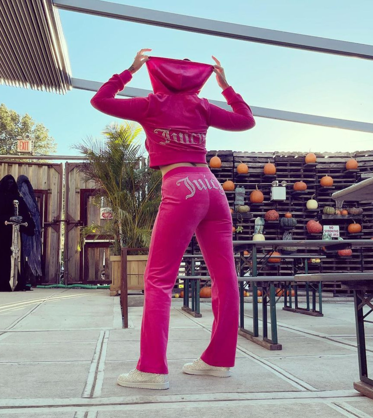 Bimbo Chic Thin Velvet 2023 Autumn Juicy Apple Tracksuit 2 Pieces Set Hoodie Suit Women Velour Sweatshirt and Pants with Diamonds Y2K