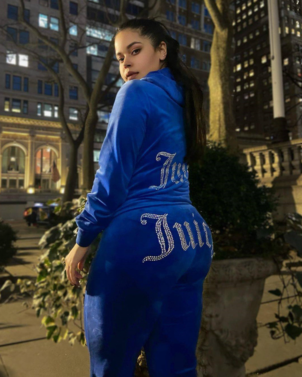 Bimbo Chic Thin Velvet 2023 Autumn Juicy Apple Tracksuit 2 Pieces Set Hoodie Suit Women Velour Sweatshirt and Pants with Diamonds Y2K