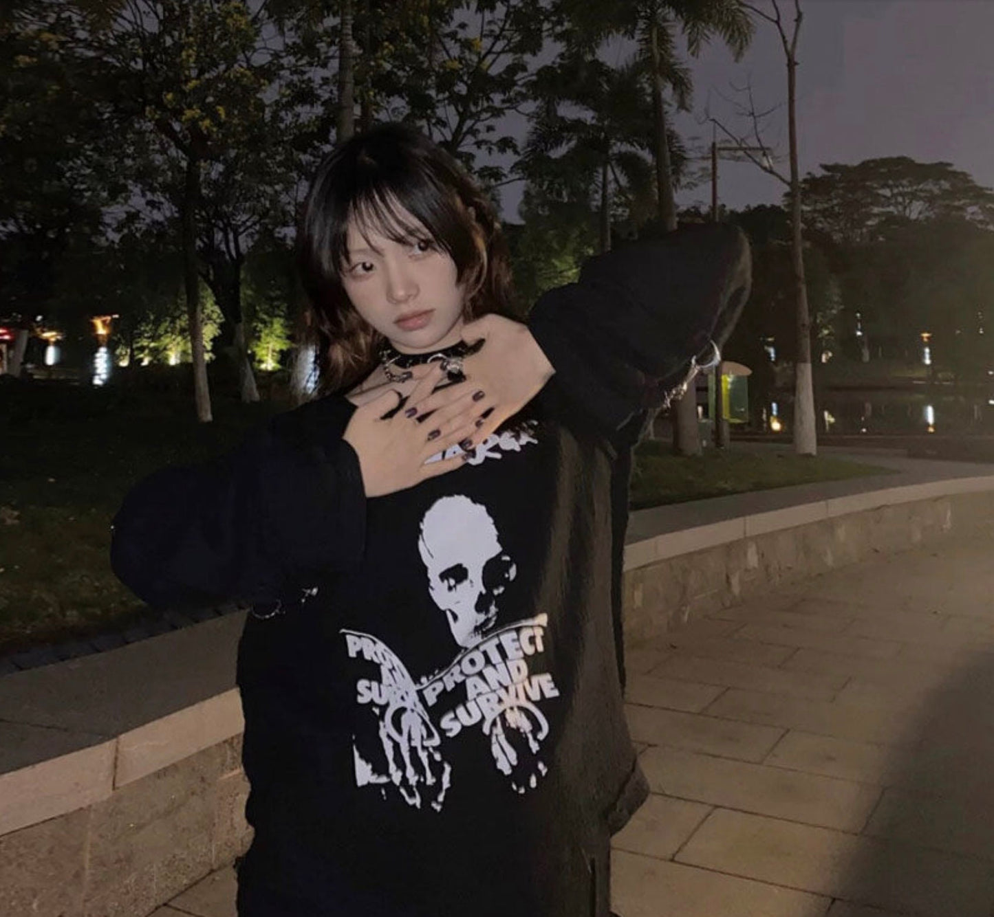 Gothic goth Punk Skull Print Women T Shirt Emo Goth White Off Shoulder Long Sleeve T-shirt Streetwear Black Irregular Dark Tops # 301